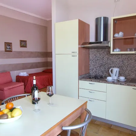 Comfortable Holiday Home In Soiano Del Lago With Lakeview Сasa de vacaciones Soiano Del Lago