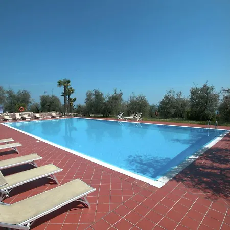 Comfortable Holiday Home In Soiano Del Lago With Lakeview Сasa de vacaciones Soiano Del Lago