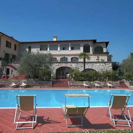 Сasa de vacaciones Comfortable Holiday Home In Soiano Del Lago With Lakeview