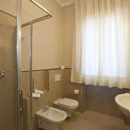 Сasa de vacaciones Comfortable Holiday Home In Soiano Del Lago With Lakeview *